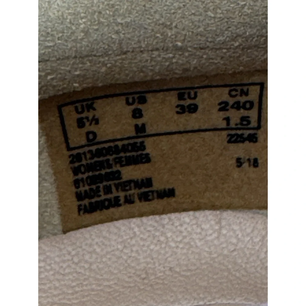 Clarks Sneakers Womens 9 M Un Adorn Shoes Purple Leather Lace Up Comfort Walking